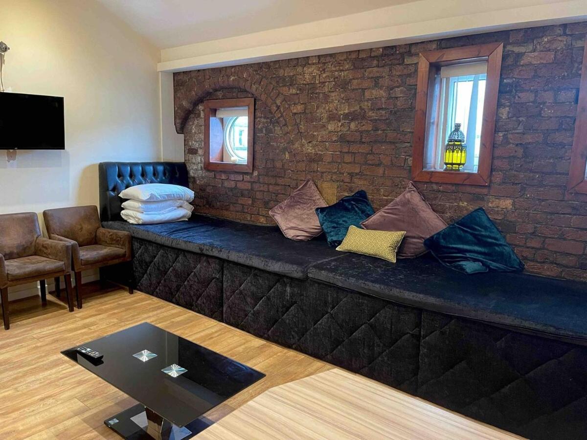 Contractor Bookers Bookdirect Save 10Percent Apartment Liverpool Exterior photo