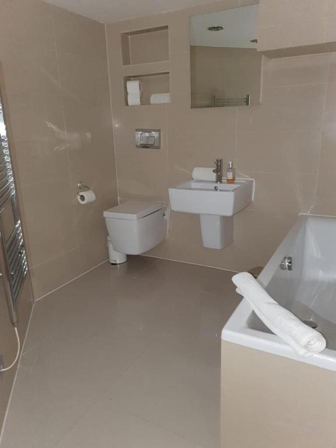 Contractor Bookers Bookdirect Save 10Percent Apartment Liverpool Exterior photo