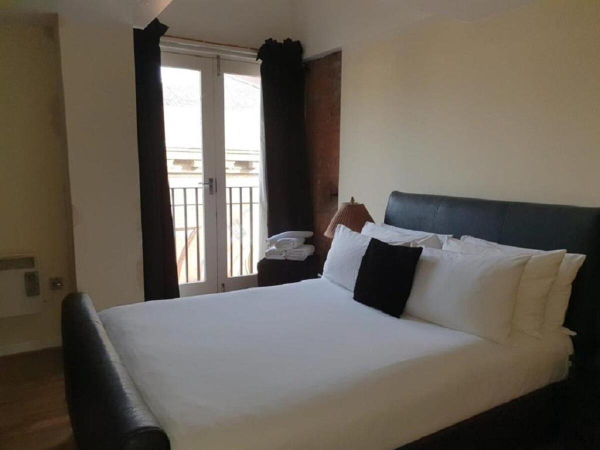 Contractor Bookers Bookdirect Save 10Percent Apartment Liverpool Exterior photo